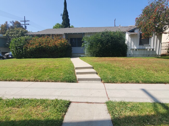 Property view - 13525 Burbank Blvd