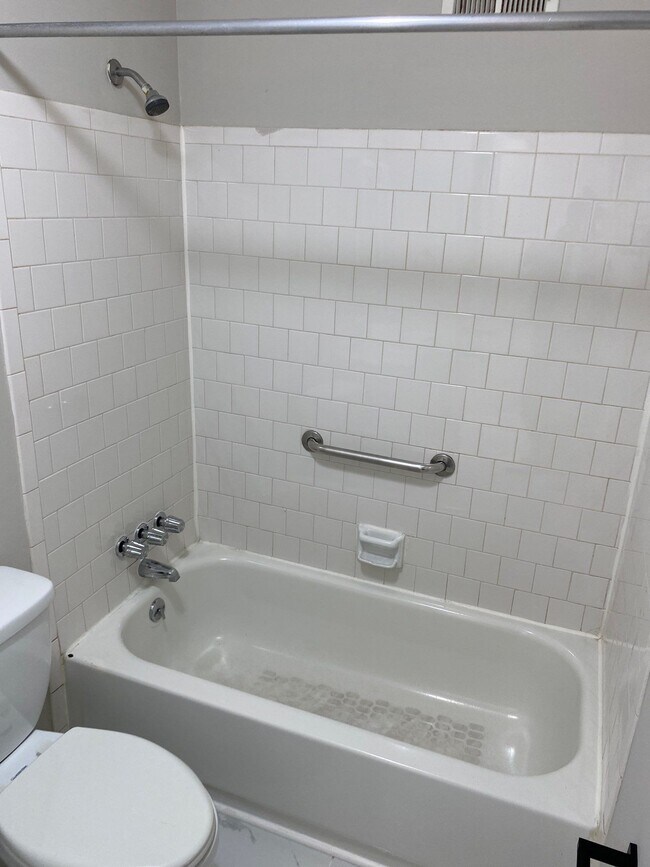 Building Photo - 1716 Riggs Ave