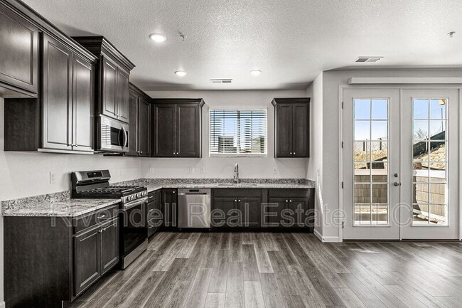 Building Photo - 23548 E Ida Dr