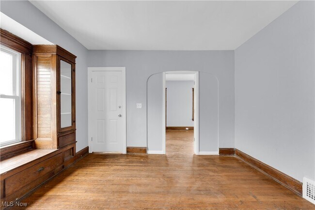 Building Photo - 3111 W 90th St