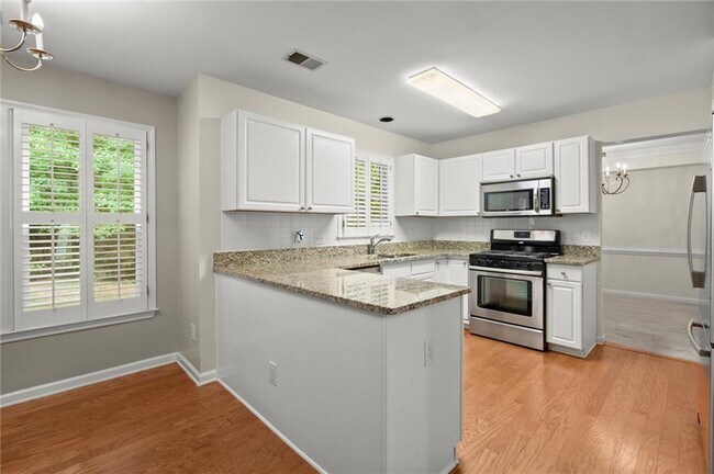 Building Photo - 1158 Manor Crest Ct NE