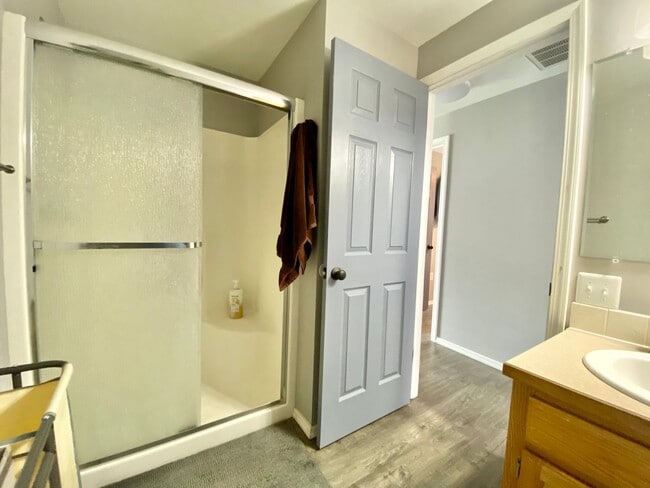 Building Photo - 3 Bedroom Home in West Valley