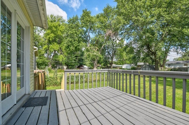 Building Photo - 18410 Shoshone Dr