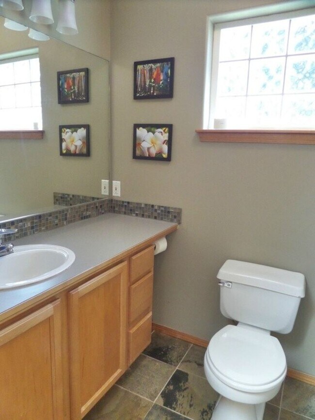 Building Photo - 1911 Ponderosa Ct