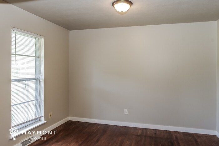 Building Photo - 2421 Redmont Rd NW