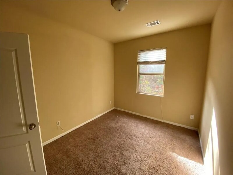 Building Photo - 3035 Bonnes Dr