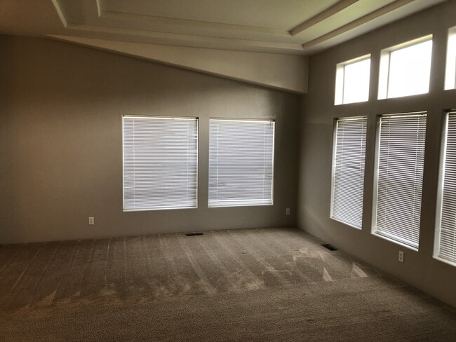 Building Photo - Beautiful and Convenient Turner Location!