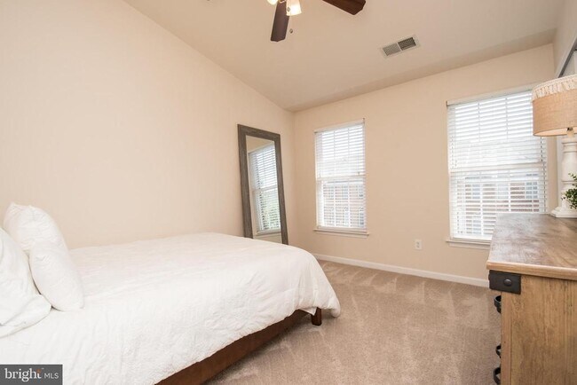 Building Photo - 203 Misty Pond Terrace