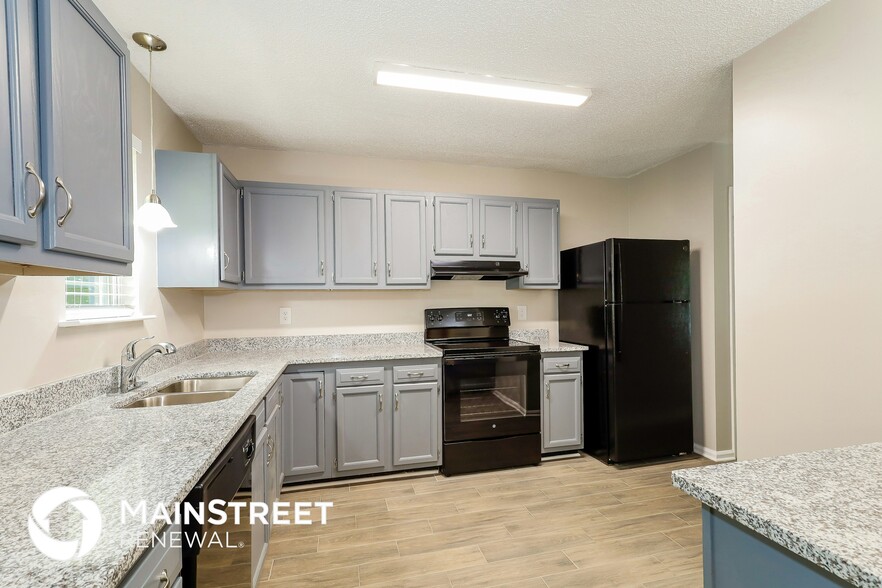 Building Photo - 6061 Acadian Woods Dr