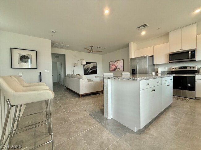 Building Photo - 5672 Beguiling Falls St