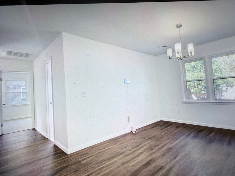 Building Photo - 201 Judith Dr