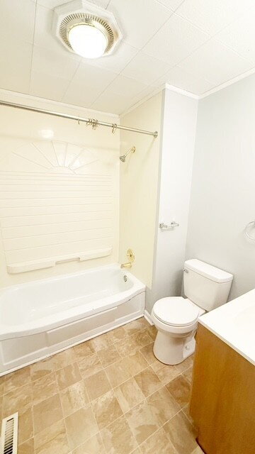Building Photo - LAWRENCE 4 BEDROOM W/BASEMENT RECENTLY UPDATED!  AVAILABLE NOW!
