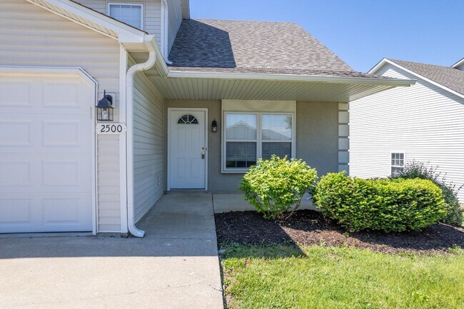 Building Photo - 2500-2502 Northampton Dr.