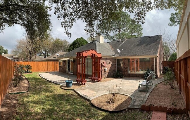 Building Photo - 13831 Sandover Dr