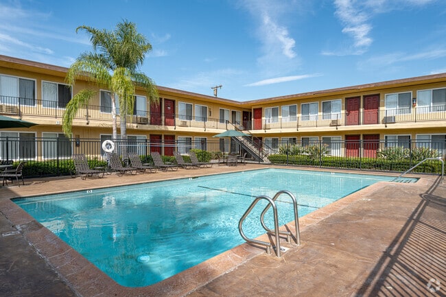 Building Photo - Summit Place Apartments