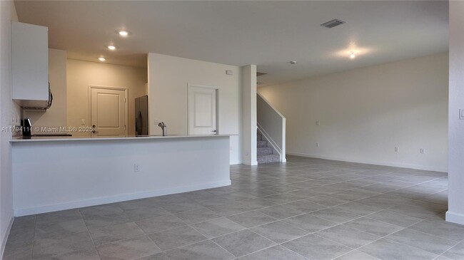 Building Photo - 3016 Park Pl