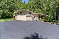 Building Photo - 4 bedroom in Issaquah WA 98027