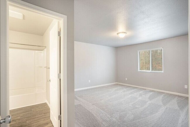 Building Photo - 6894 Asher Trail