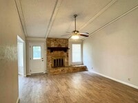Building Photo - 906 Acorn Oaks Dr