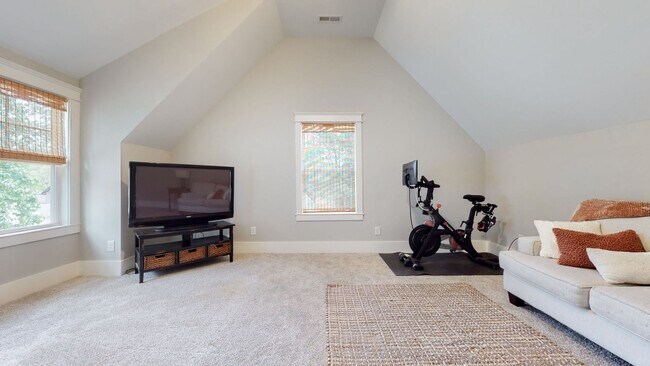 Building Photo - 7146 Pepper Tree Cir