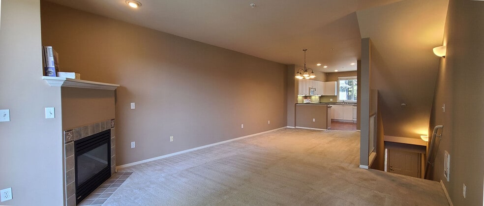 Building Photo - 16125 Juanita Woodinville Way NE