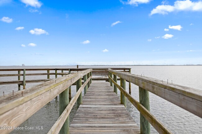 Building Photo - 7030 U.S. Rte 1