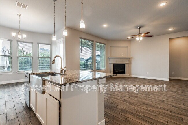 Building Photo - 3159 Daisy Meadow