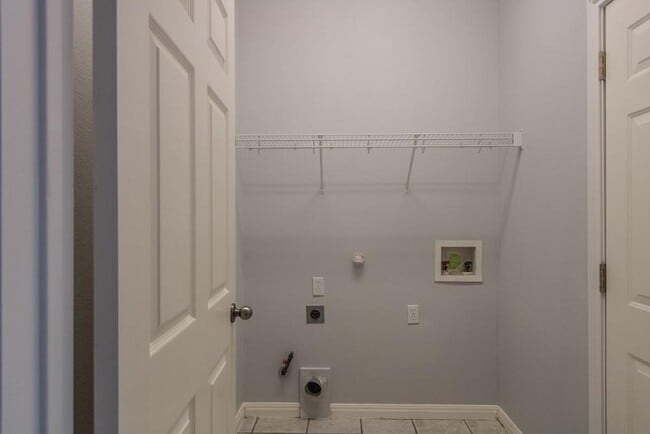 Building Photo - 8214 Cornerwood Dr