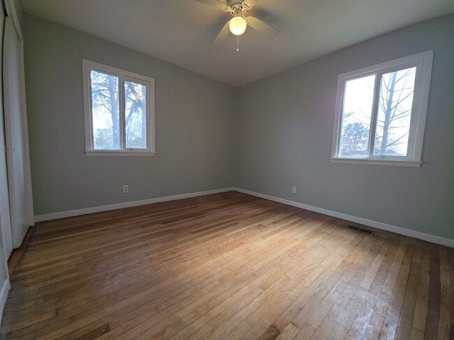 Building Photo - 3315 Kavanaugh Dr NW