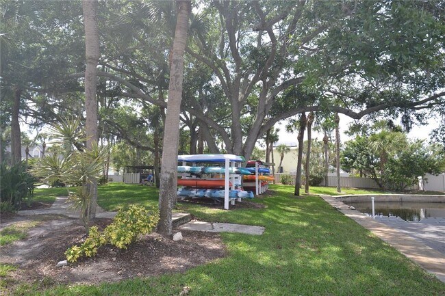 Building Photo - 329 Moorings Cove Dr