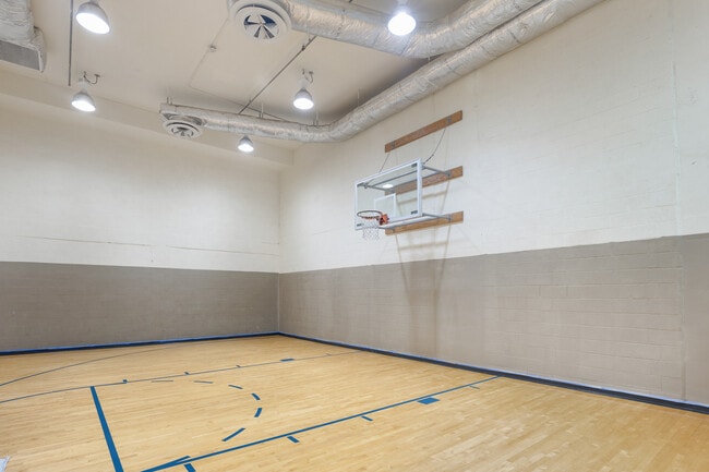 Building Photo - 511 SE 5 Ave