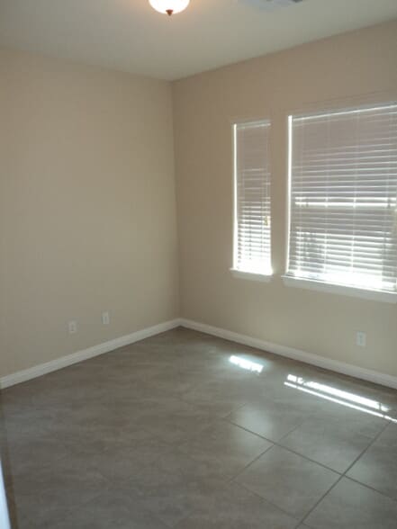 Building Photo - 269 Prestwick Ct