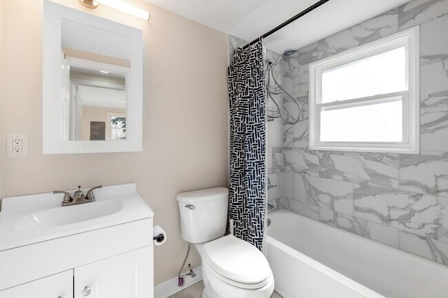 Building Photo - 2625 Booker Ave