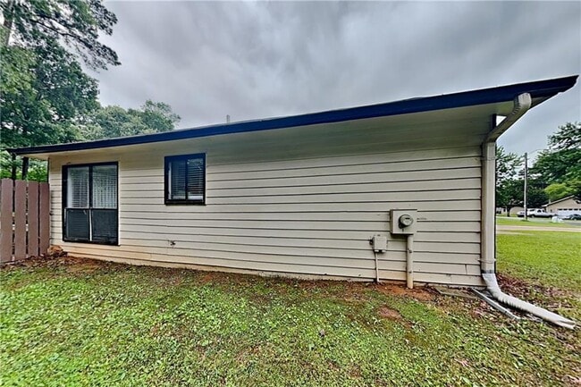 Building Photo - 1207 Ridgeside Dr NW