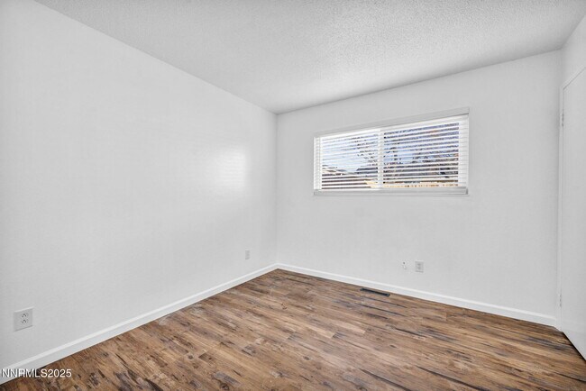 Building Photo - 1640 York Wy