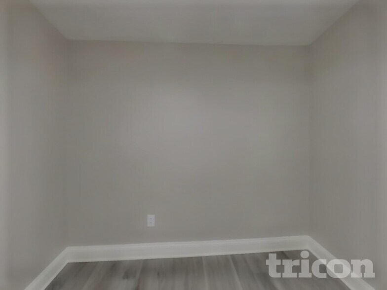 Building Photo - 8127 Creedmoor Dr