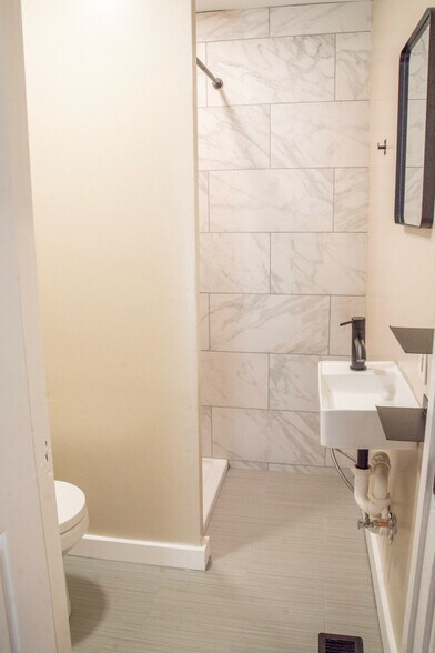 Building Photo - 2615 Belvedere Ave