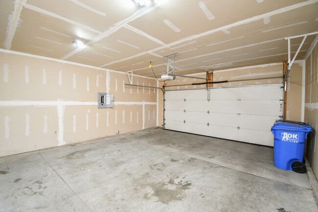 Building Photo - 8413 W 53rd St