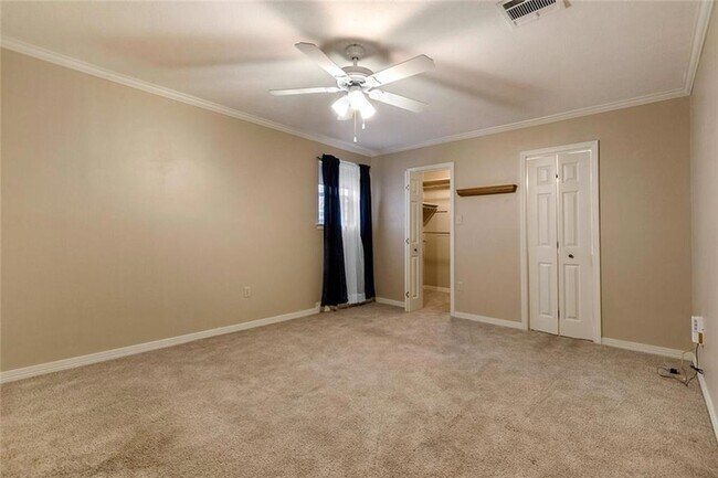 Building Photo - 4713 Ithaca St