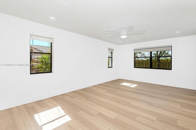 Building Photo - 15510 Gauntlet Hall Manor