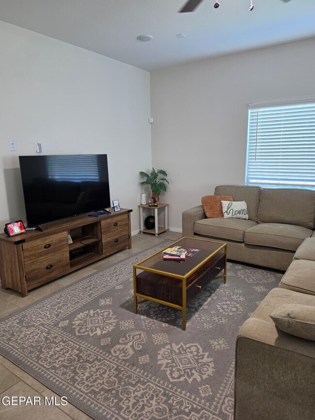 Building Photo - 12603 Amesbury Dr