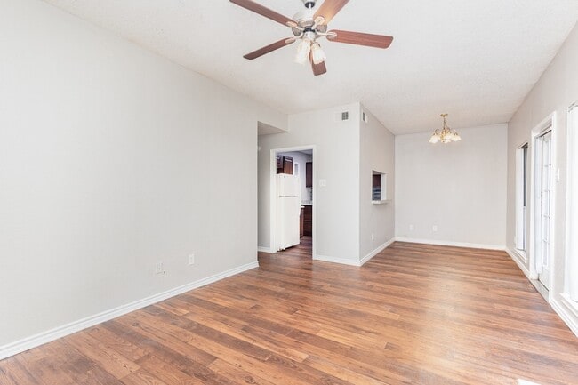 Building Photo - 3639 W Northgate Dr