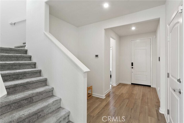 Building Photo - 460 W Buttercup Ln