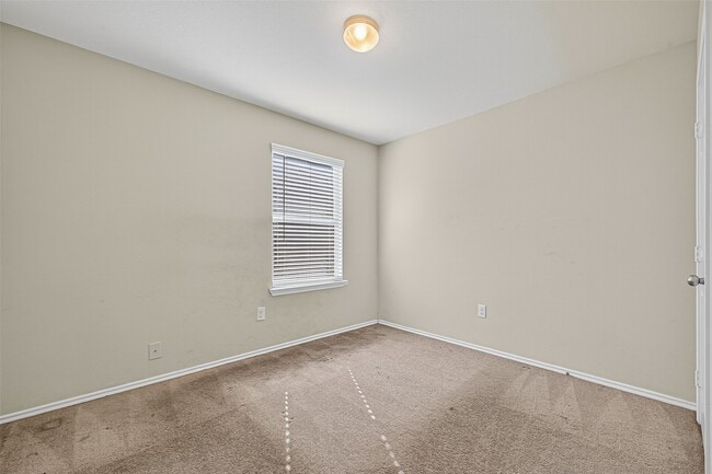 Building Photo - 1830 Cormorant Cres