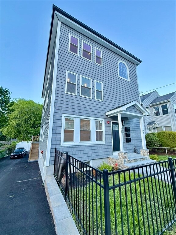Building Photo - 60-62-62 Wellsmere Rd