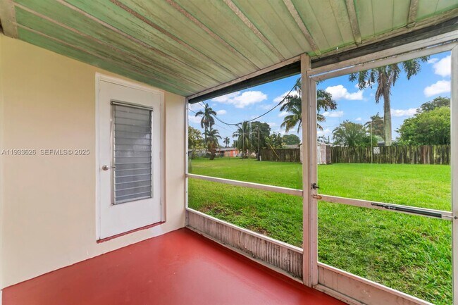 Building Photo - 72 NW 162nd St