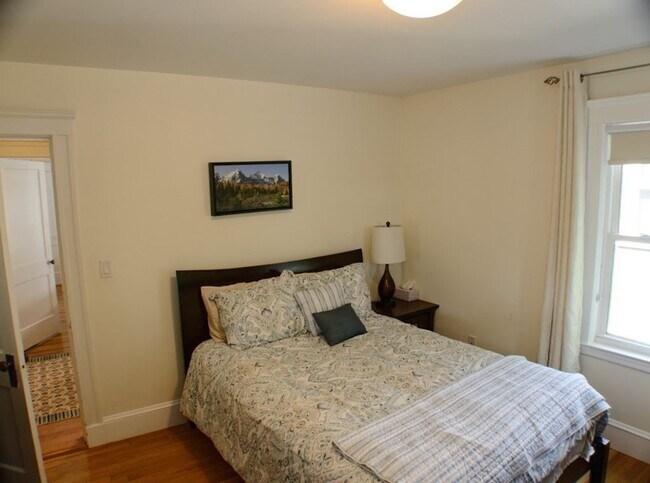 Building Photo - 16 Fairmont St