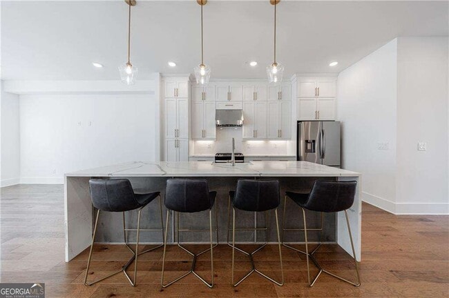 Building Photo - 1032 Robert Smalls Wy