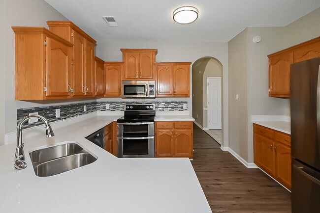 Building Photo - 6044 Kingsview Cove