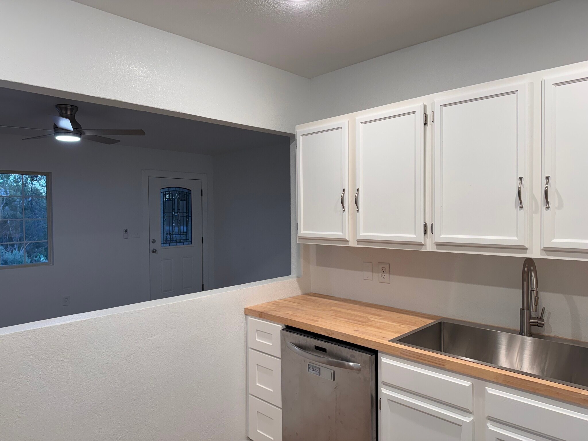 Building Photo - 1373 Real Way Ln